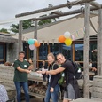 Marjet Strik met familie bij de finish in Holten