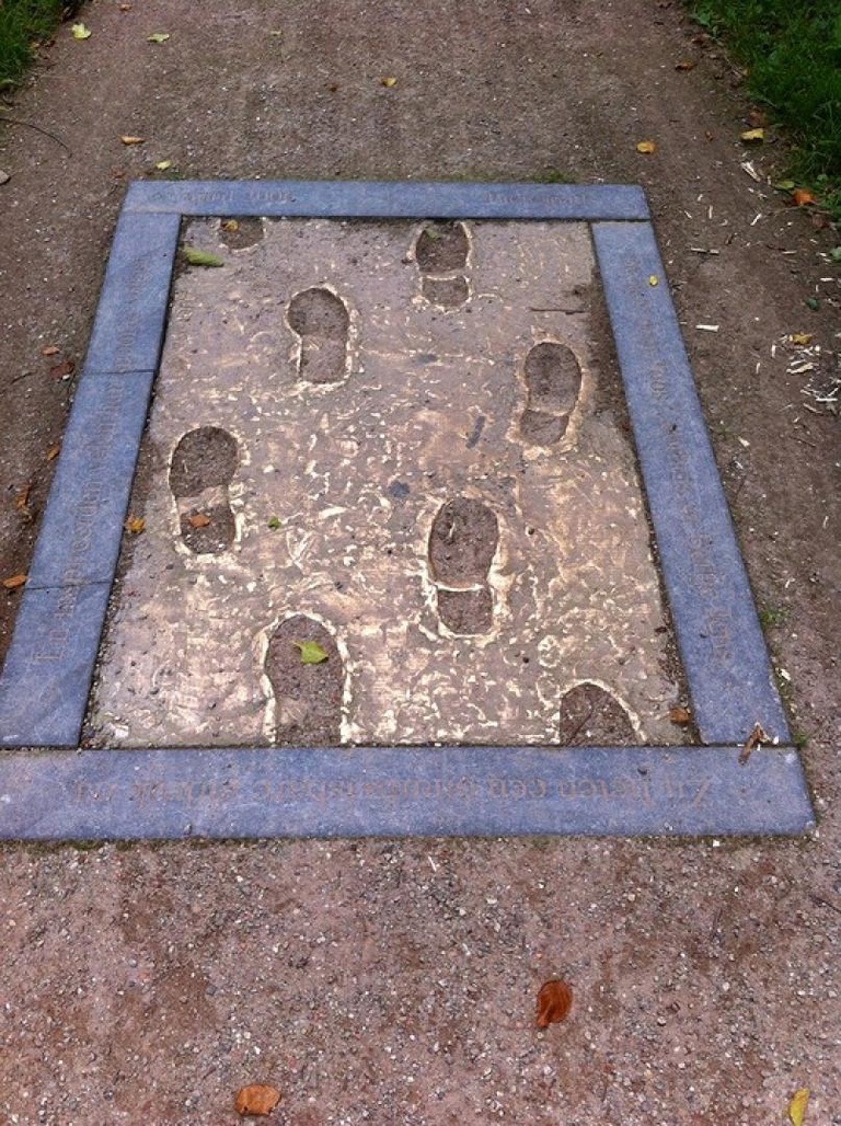 PIETERPAD MONUMENT.jpeg PIETERPAD MONUMENT.jpeg